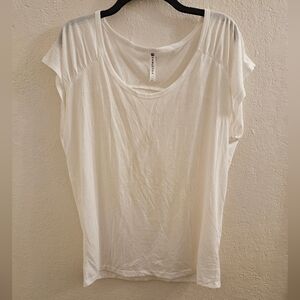 Fabletics White Short Sleeve Women's Tee With Open Back Design Size L